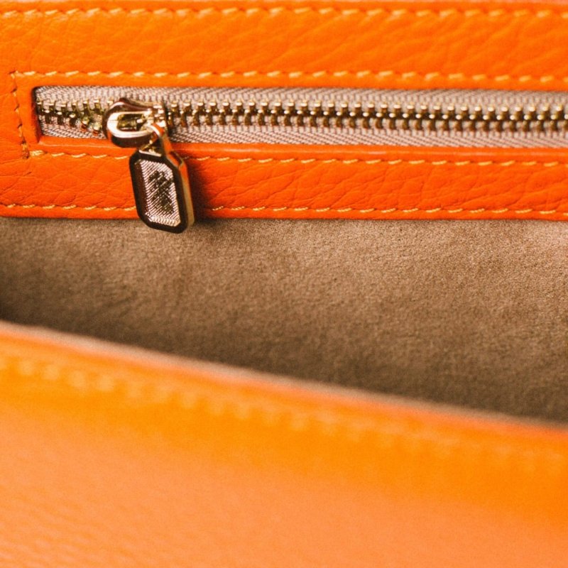 intérieur sac pochette orange shallow de la marque OCTA