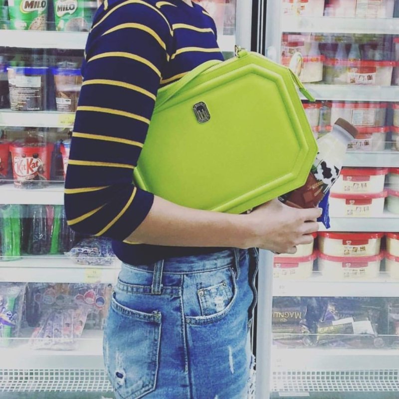 pochette verte cuir