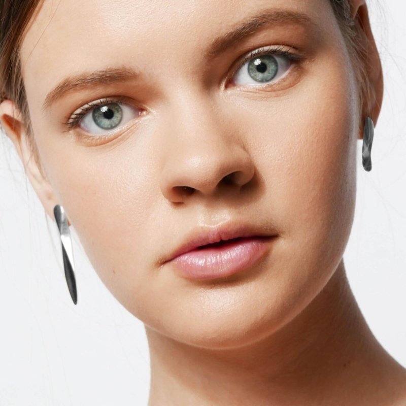 boucles d'oreilles asymétriques tendance