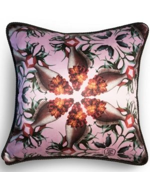 Coussin imprimé giroflée et poissons en soie et velours