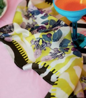 Foulard en soie LOBSTER MUSTARD