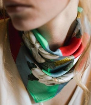 Foulard en soie MAGNOLIA & CORN RED
